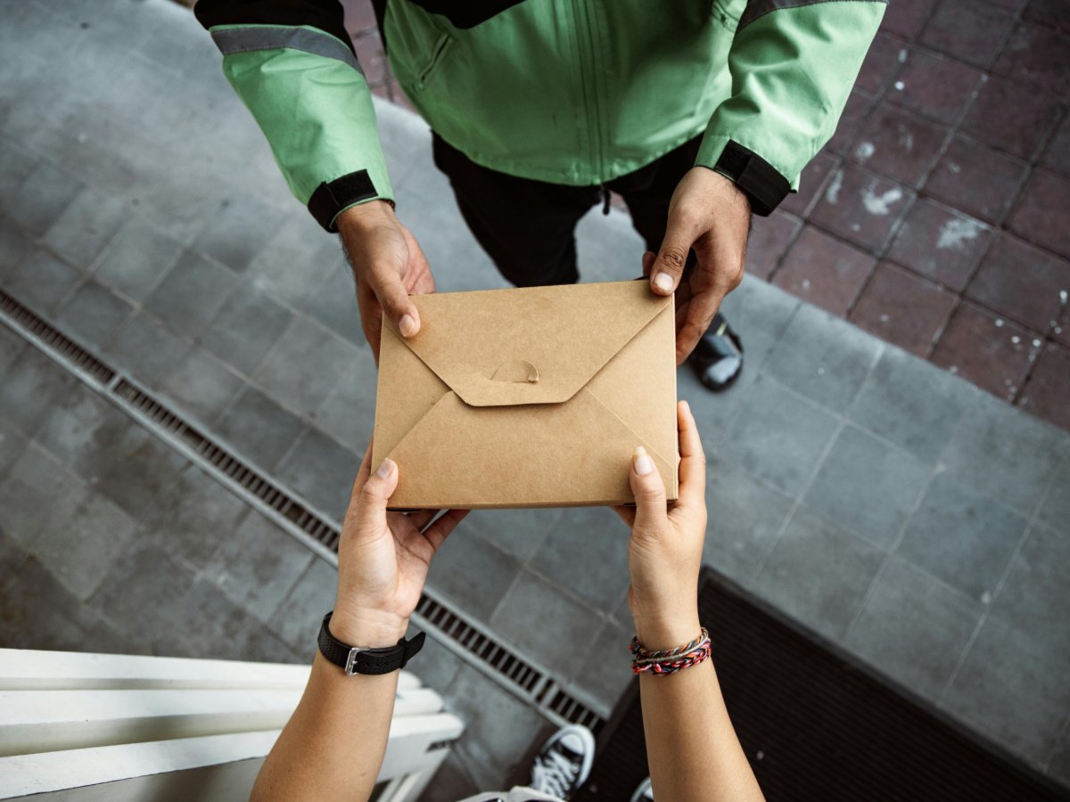 The Columbus Ledger: An Online Stamp Store Comparison Guide to Maximize Margin and Procurement Speed